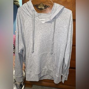 American Eagle “AHH-MAZINGLY SOFT” v-neck hoodie in light gray; size: medium